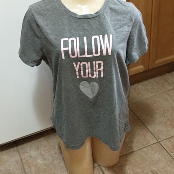 π¨π¦Women's t-shirt